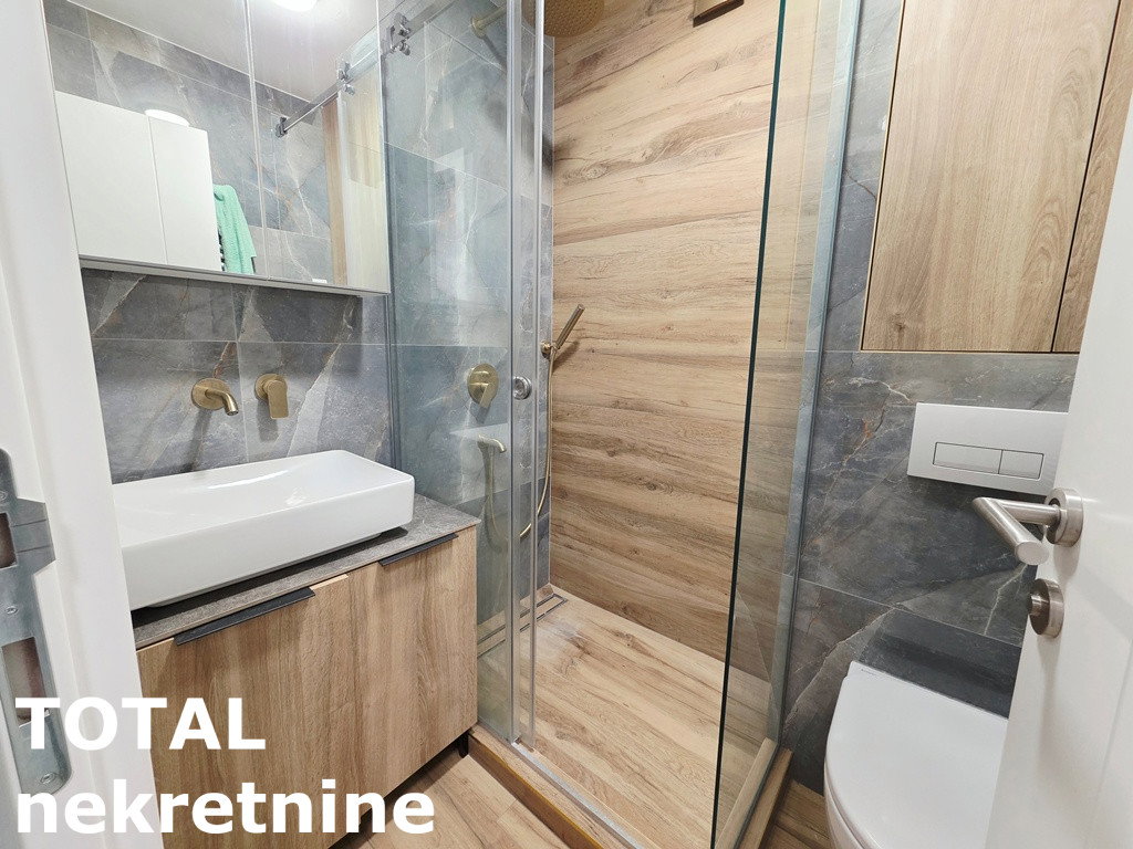 stanovi-3-re-centar-1102765-ug7pw Trosoban stan na prodaju, Centar, Novi Sad, 76m², 252.000 €