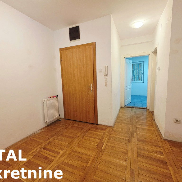 Trosoban stan na prodaju, Grbavica, Novi Sad, 70m², 175.000 €