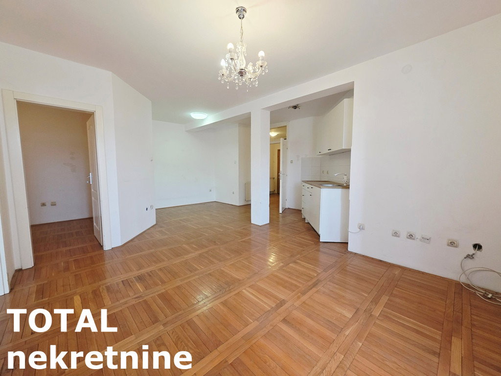 Stan Prodaja Novi Sad  70 m2