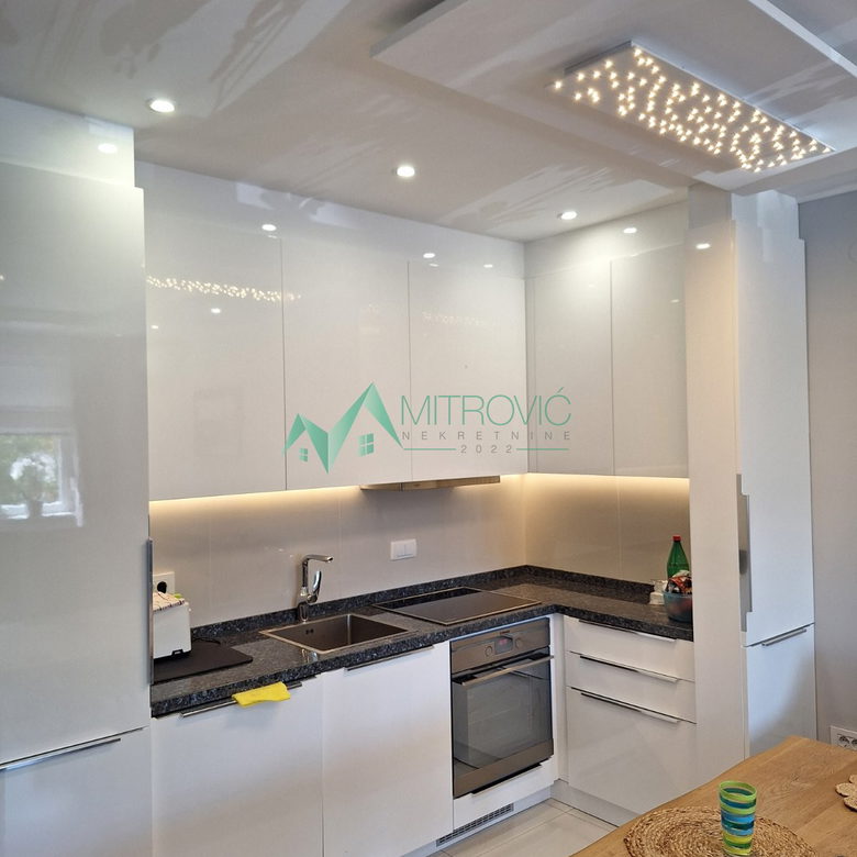 Stan Prodaja Novi Sad  74 m2