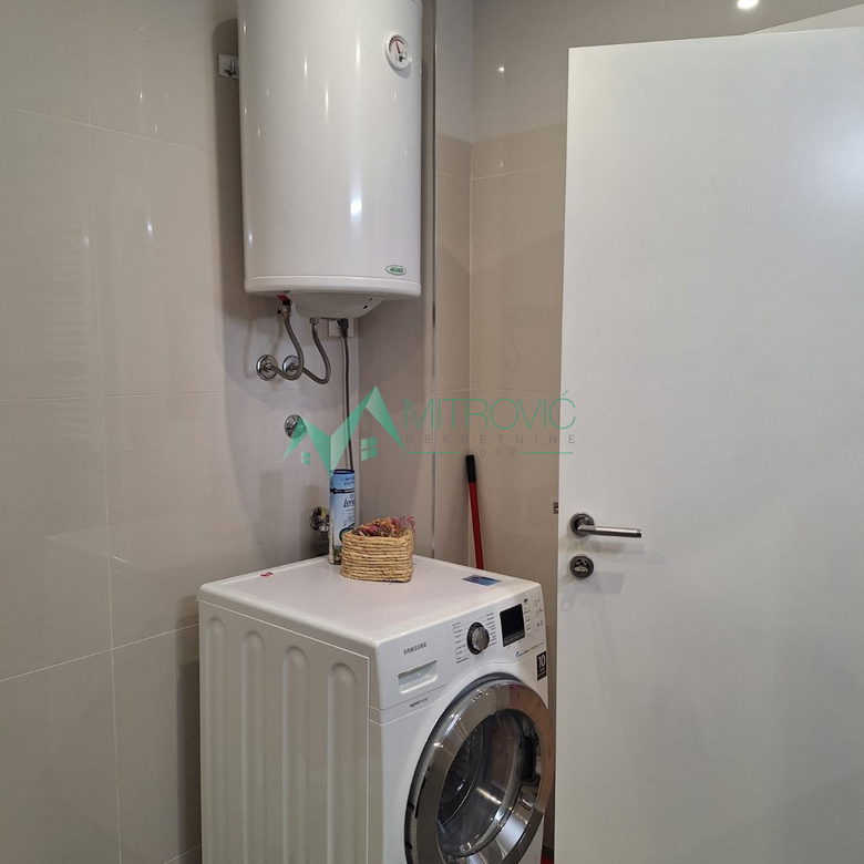 Stan Prodaja Novi Sad  74 m2