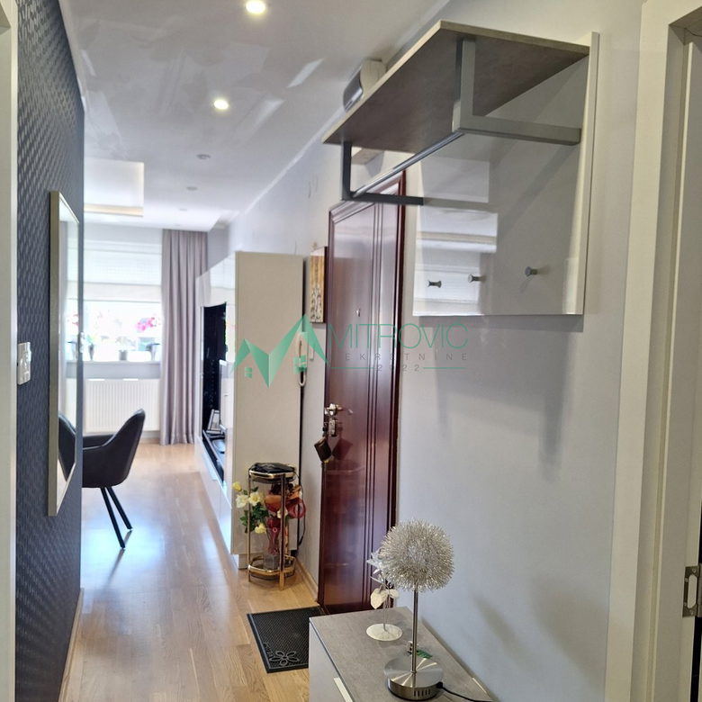 Trosoban stan na prodaju, Kamenjar, Novi Sad, 74m², 190.000 €
