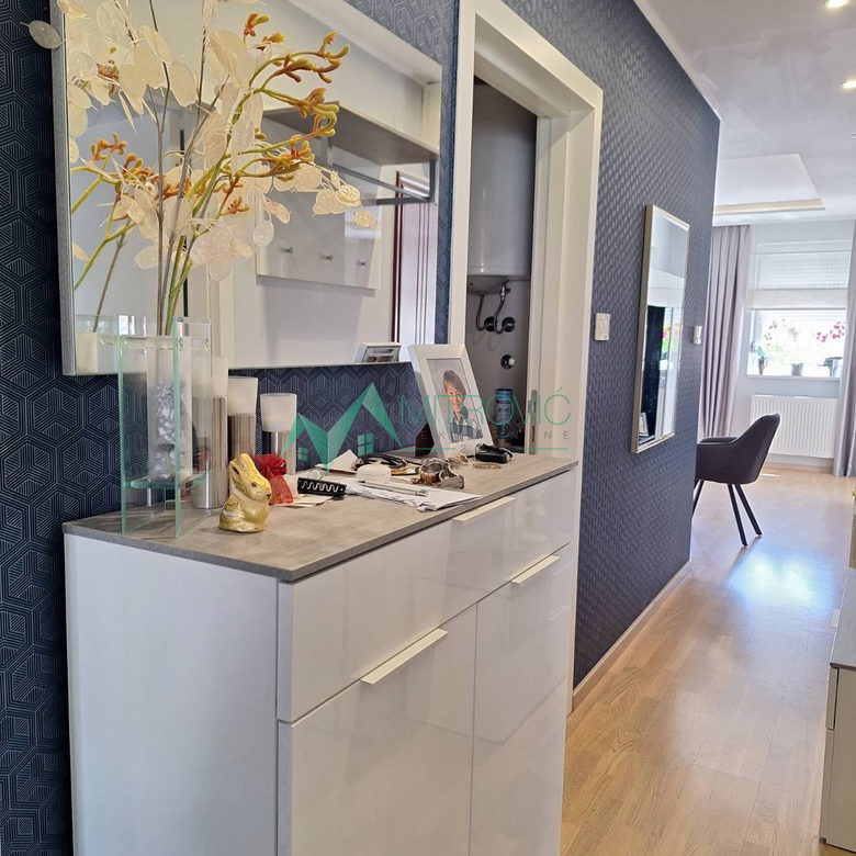 Trosoban stan na prodaju, Kamenjar, Novi Sad, 74m², 190.000 €