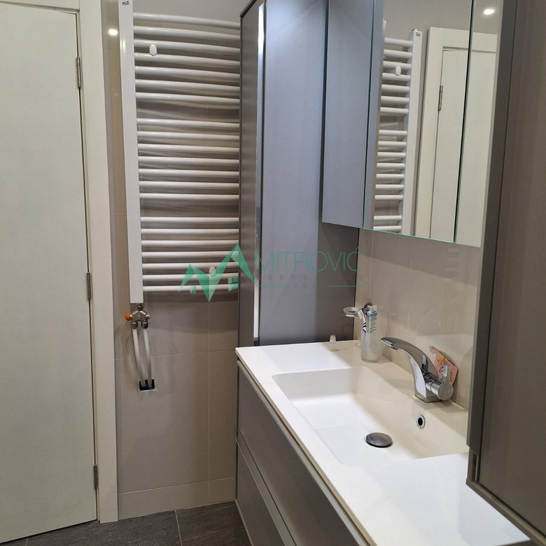 Trosoban stan na prodaju, Kamenjar, Novi Sad, 74m², 190.000 €