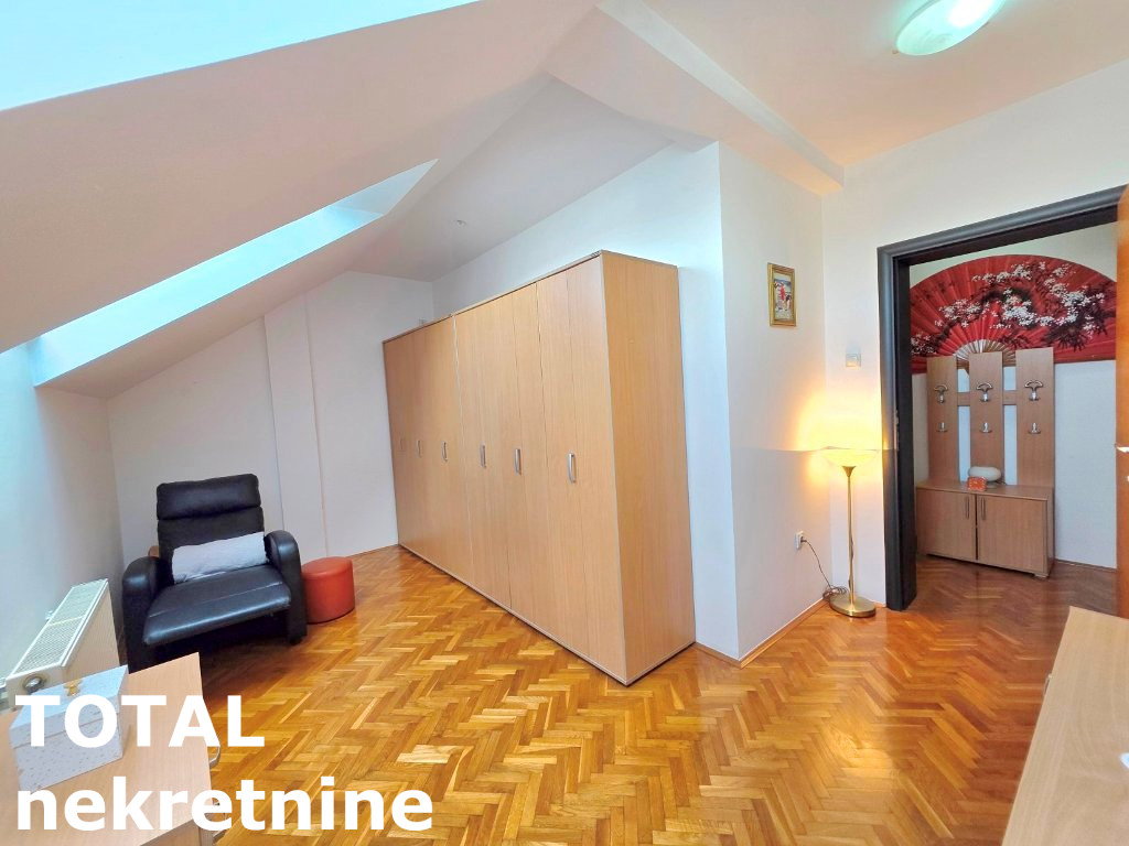 Trosoban stan na prodaju, Nova Detelinara, Novi Sad, 81m², 194.400 €