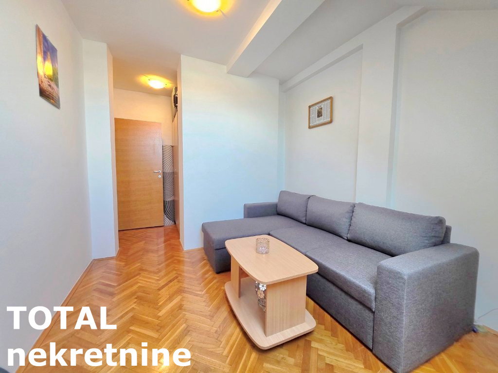 Trosoban stan na prodaju, Nova Detelinara, Novi Sad, 81m², 194.400 €