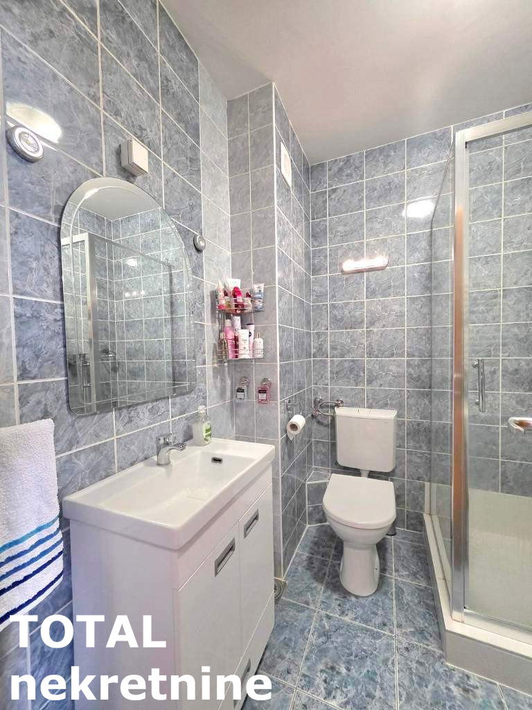 Trosoban stan na prodaju, Nova Detelinara, Novi Sad, 81m², 194.400 €