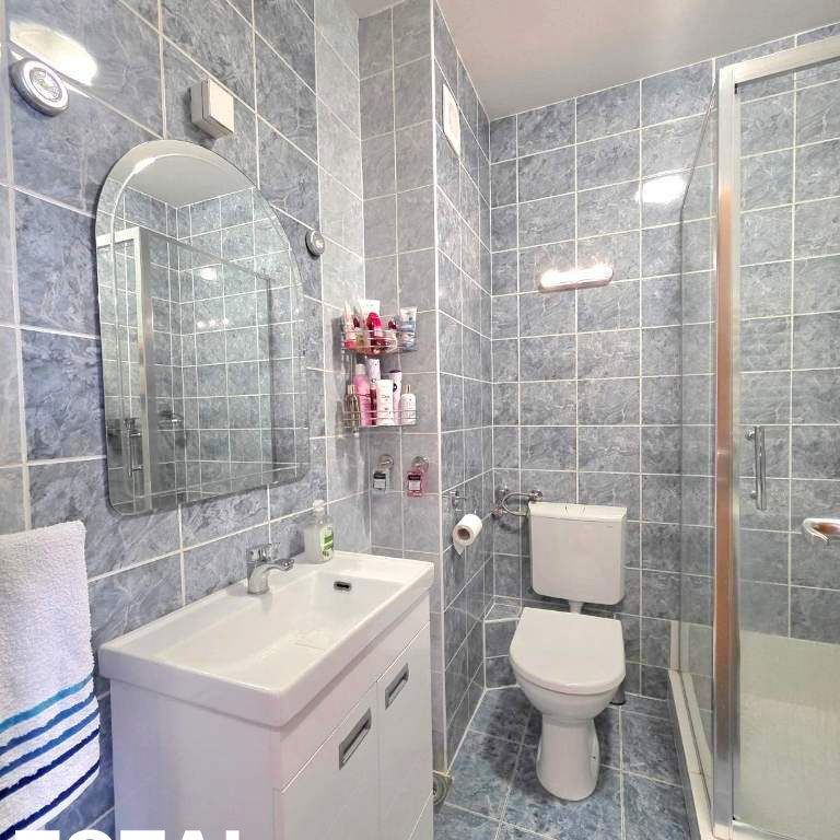 Trosoban stan na prodaju, Nova Detelinara, Novi Sad, 81m², 194.400 €