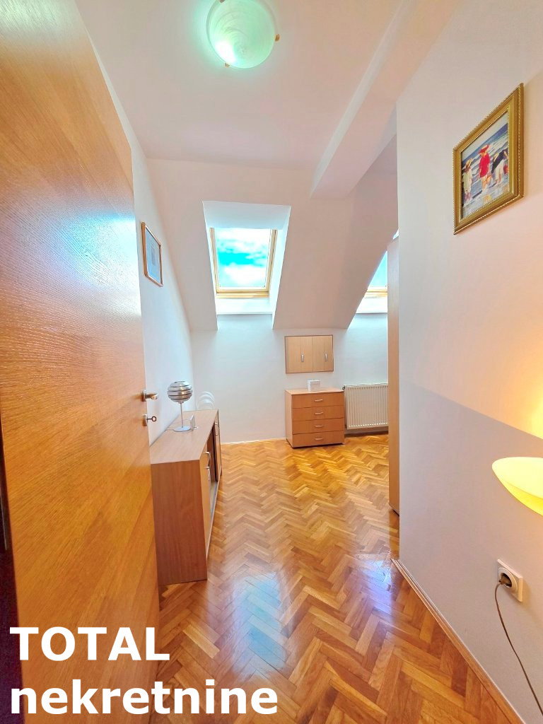 Trosoban stan na prodaju, Nova Detelinara, Novi Sad, 81m², 194.400 €