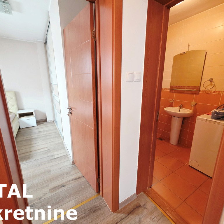 Trosoban stan na prodaju, Nova Detelinara, Novi Sad, 72m², 180.000 €