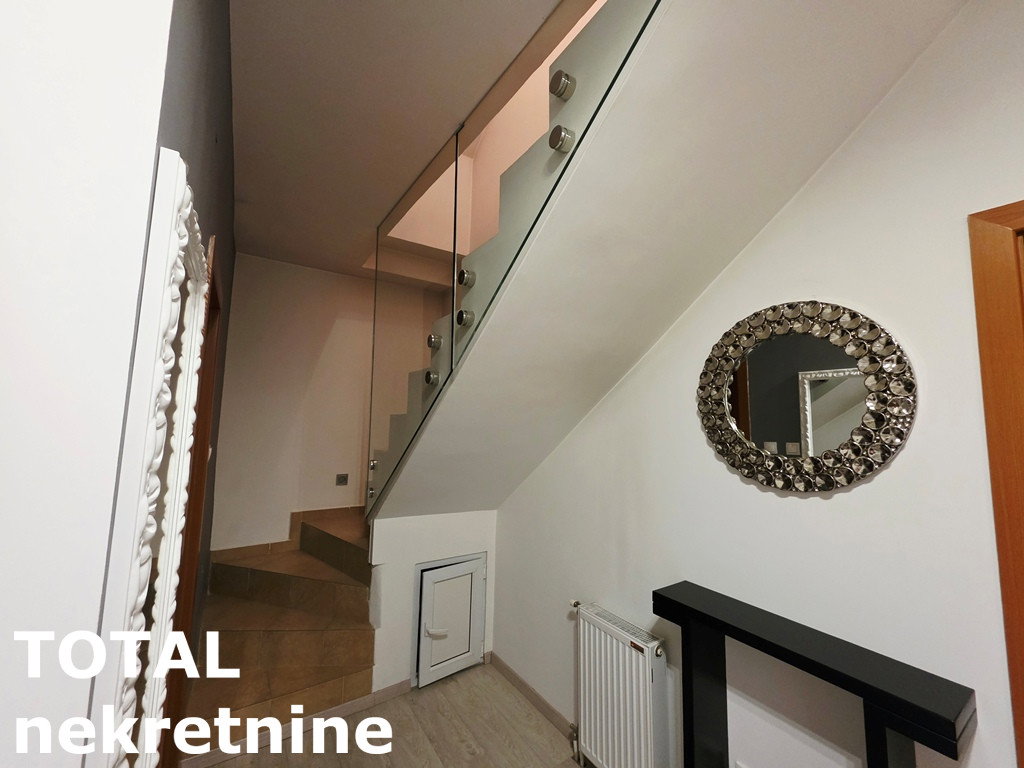 stanovi-3-re-nova-detelinara-1102898-xqmtk Trosoban stan na prodaju, Nova Detelinara, Novi Sad, 72m², 180.000 €