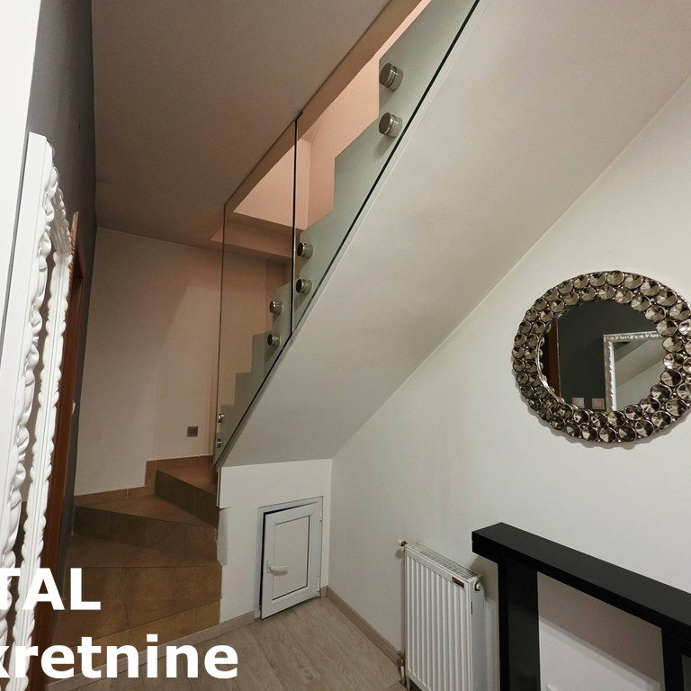 Trosoban stan na prodaju, Nova Detelinara, Novi Sad, 72m², 180.000 €