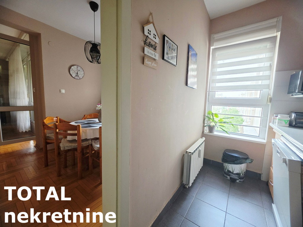 Trosoban stan na prodaju, Jugovićevo, Novi Sad, 98m², 3. sprat, 232.000 €