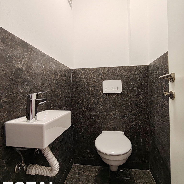Trosoban stan na prodaju, Centar, Novi Sad, 63m², 201.600 €