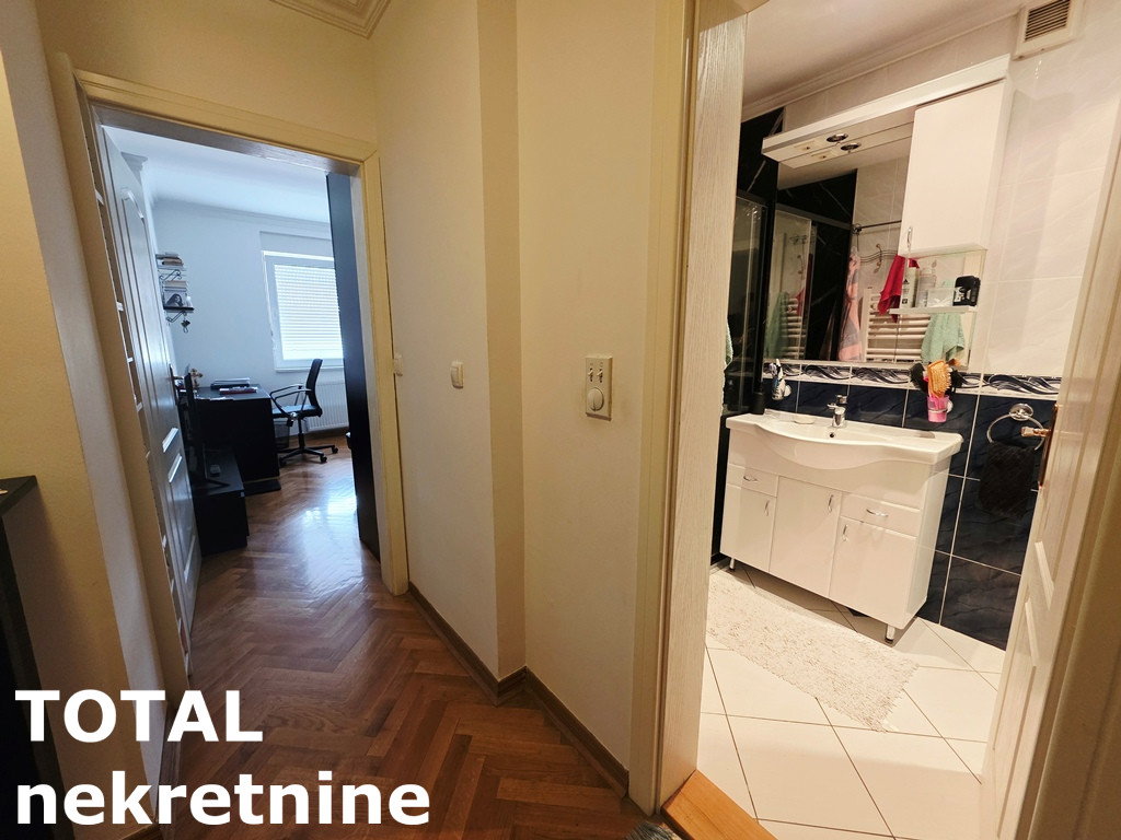 Trosoban stan na prodaju, Podbara, Novi Sad, 70m², 195.000 €