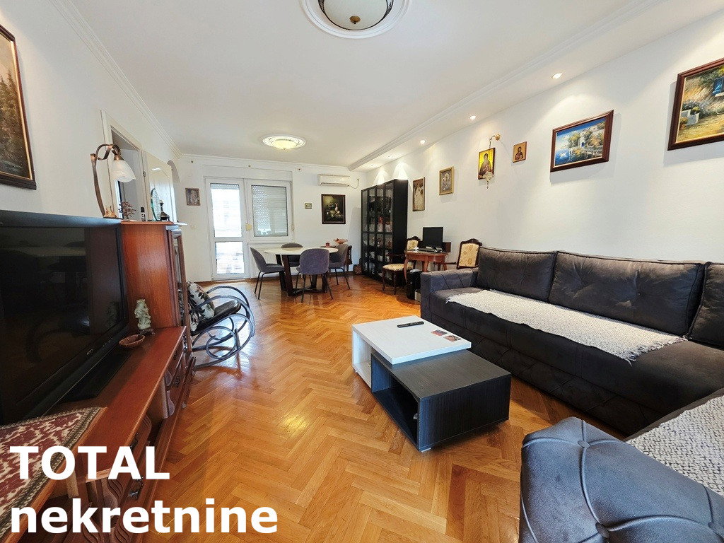 Stan Prodaja Novi Sad  70 m2