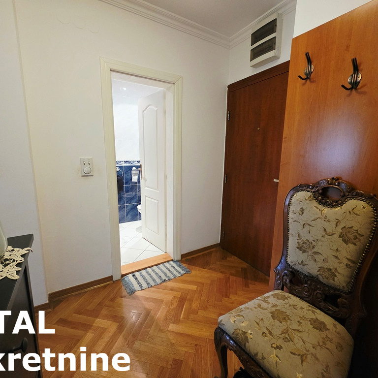 Trosoban stan na prodaju, Podbara, Novi Sad, 70m², 195.000 €