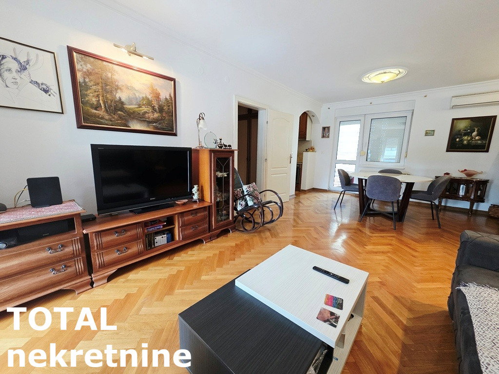 Stan Prodaja Novi Sad  70 m2