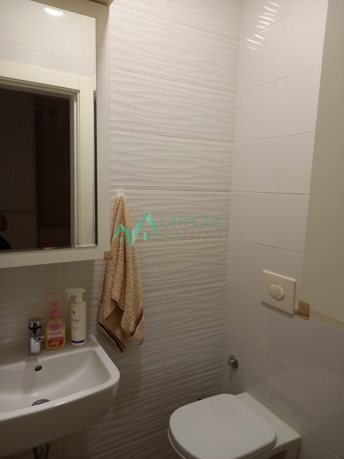 stanovi-3-re-rotkvarija-1003849-2fnbr Trosoban stan na prodaju, Rotkvarija, Novi Sad, 56m², 267.800 €