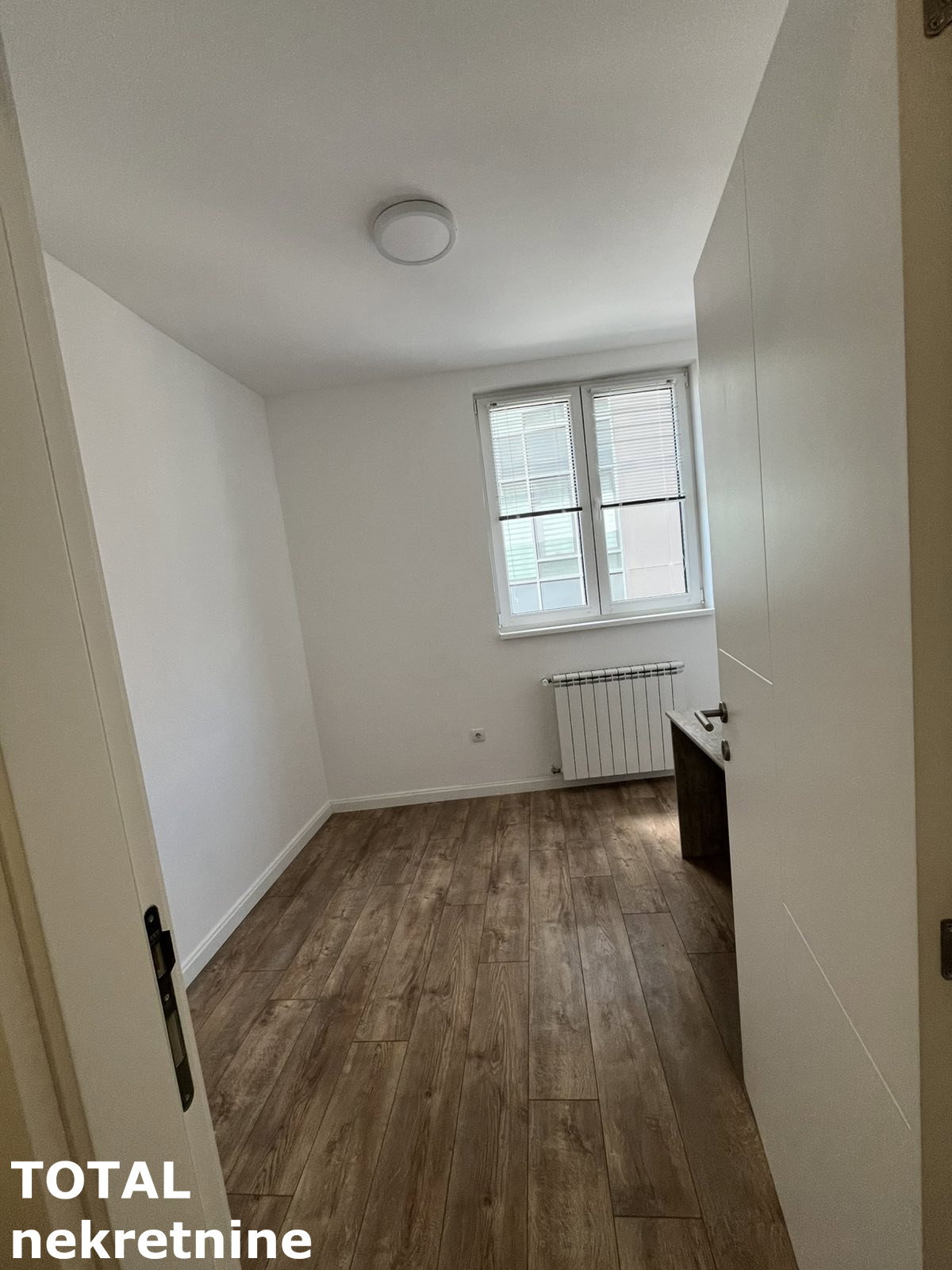 stanovi-3-re-sajam-1100899-jyycb Trosoban stan na prodaju, Sajmište, Novi Sad, 57m², 188.100 €