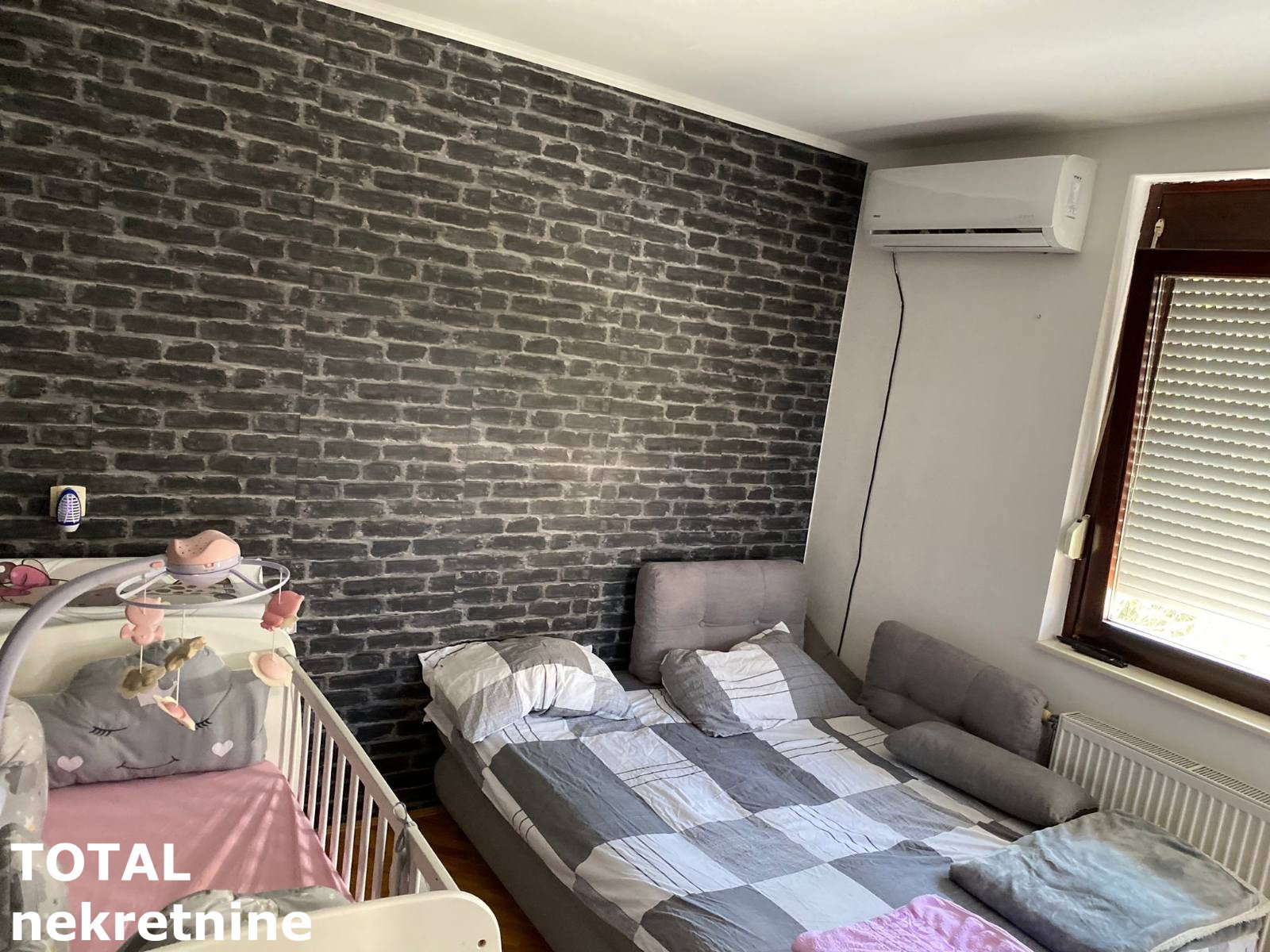 Trosoban stan na prodaju, Salajka, Novi Sad, 71m², 160.000 €