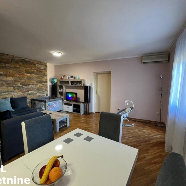 Stan Prodaja Novi Sad  71 m2