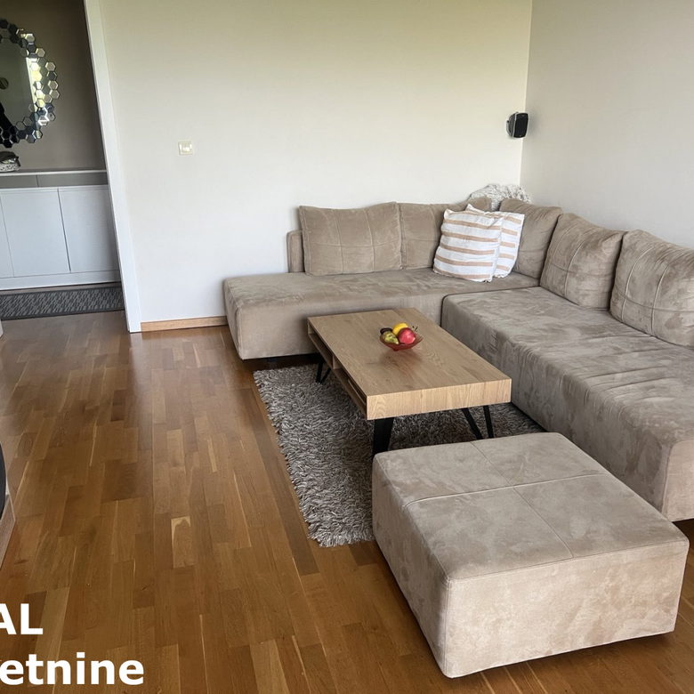 Stan Prodaja Novi Sad  70 m2