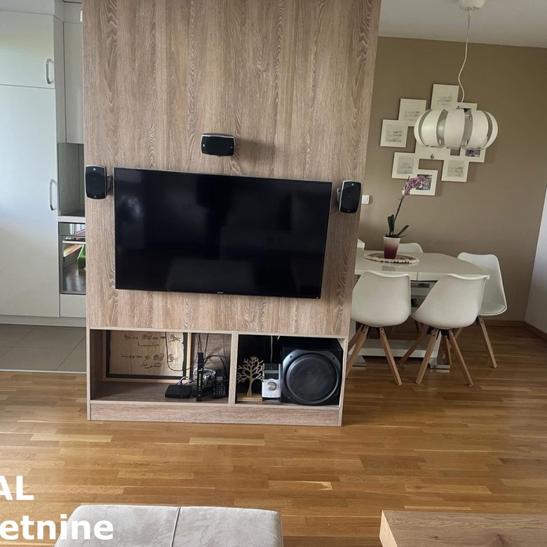 Stan Prodaja Novi Sad  70 m2