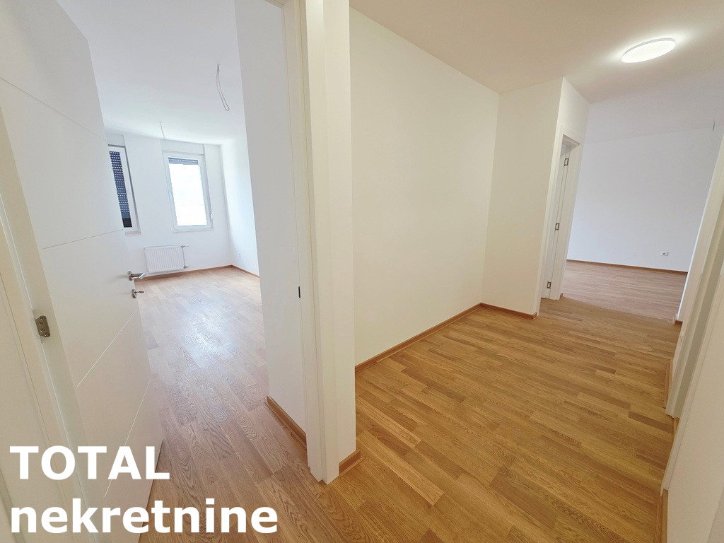 Trosoban stan na prodaju, Telep, Novi Sad, 79m², 216.840 €