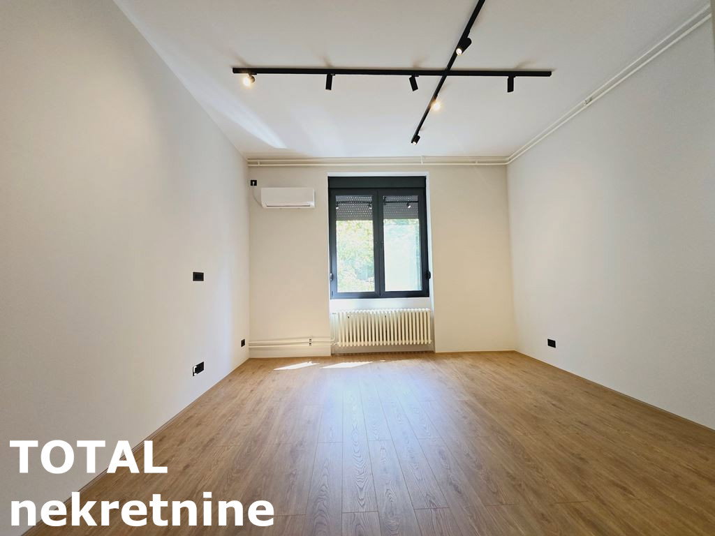stanovi-3-sa-centar-1062232-loeov Trosoban stan na prodaju, Centar, Novi Sad, 100m², 340.000 €