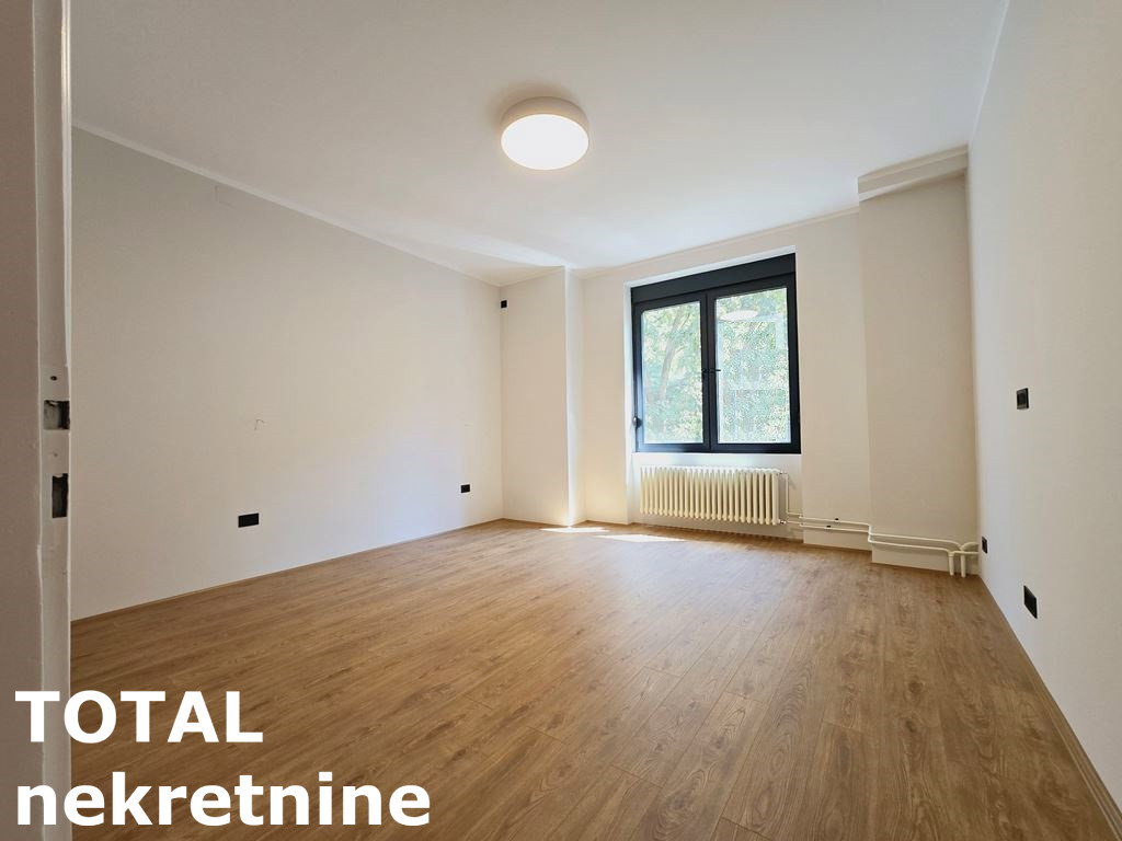 stanovi-3-sa-centar-1062232-tcflq Trosoban stan na prodaju, Centar, Novi Sad, 100m², 340.000 €
