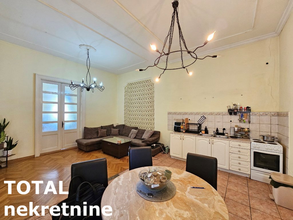 Trosoban stan na prodaju, Centar, Novi Sad, 88m², 300.000 €