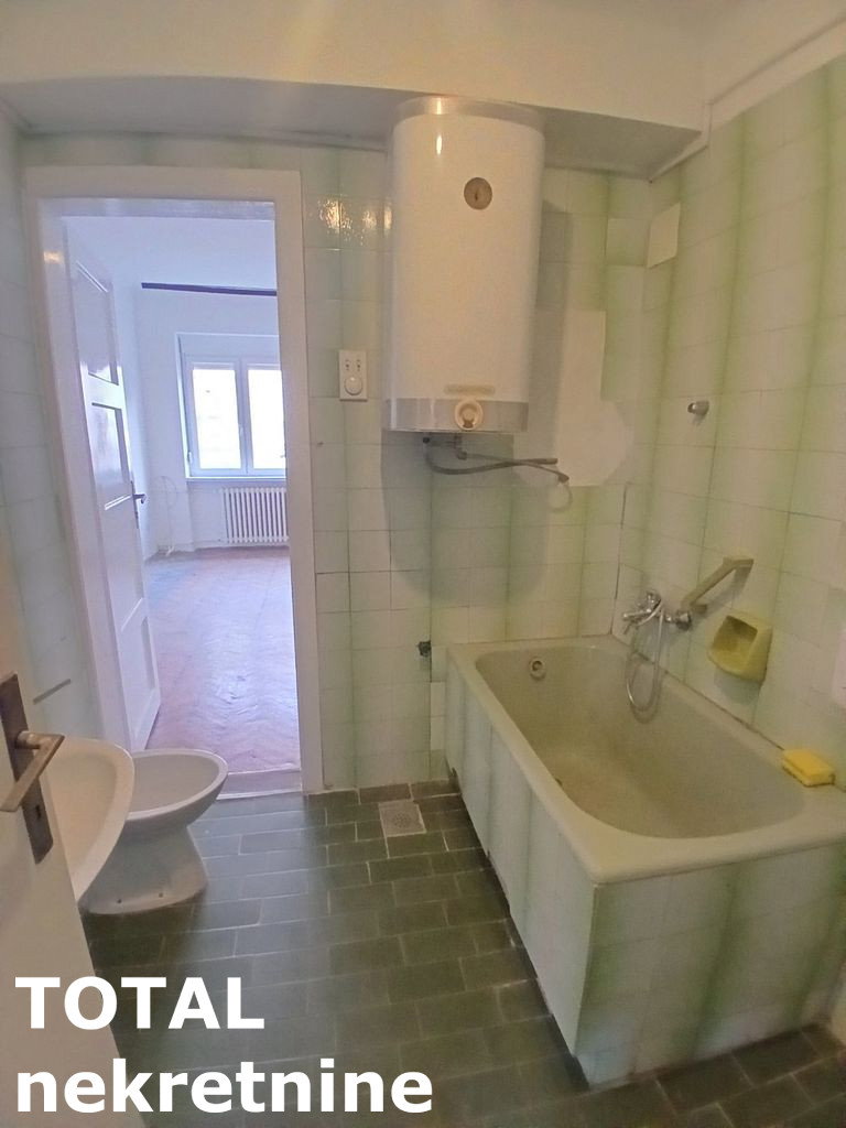 Trosoban stan na prodaju, Centar, Novi Sad, 77m², 215.600 €