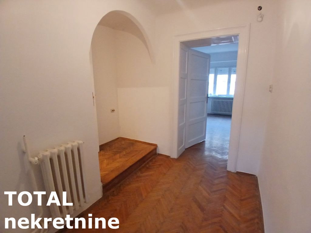 Stan Prodaja Novi Sad  77 m2