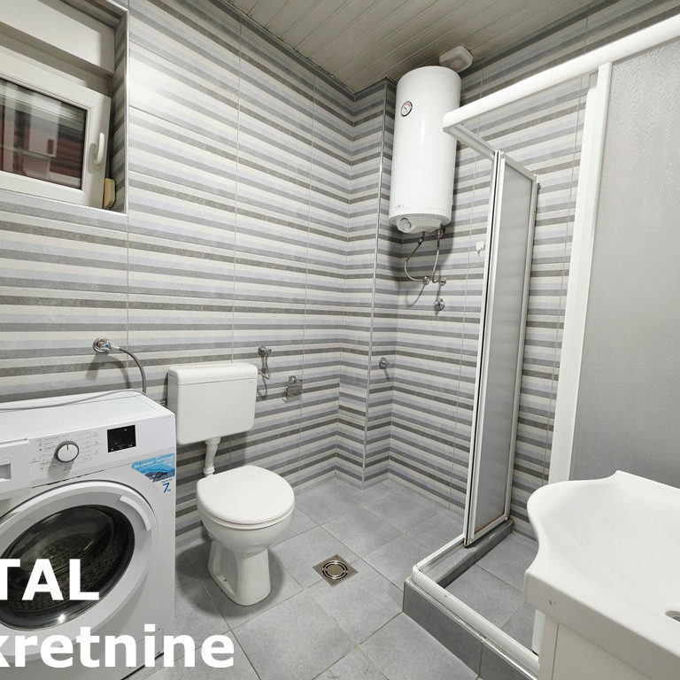 Trosoban stan na prodaju, Bulevar, Novi Sad, 71m², 188.150 €