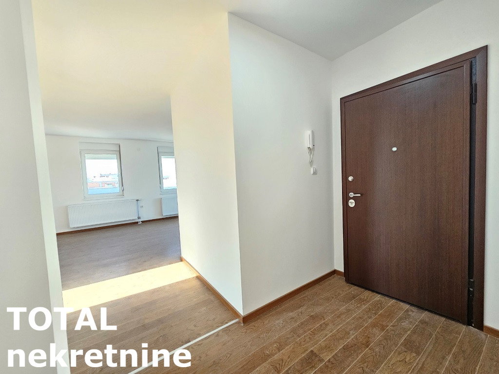 Stan Prodaja Novi Sad  208 m2