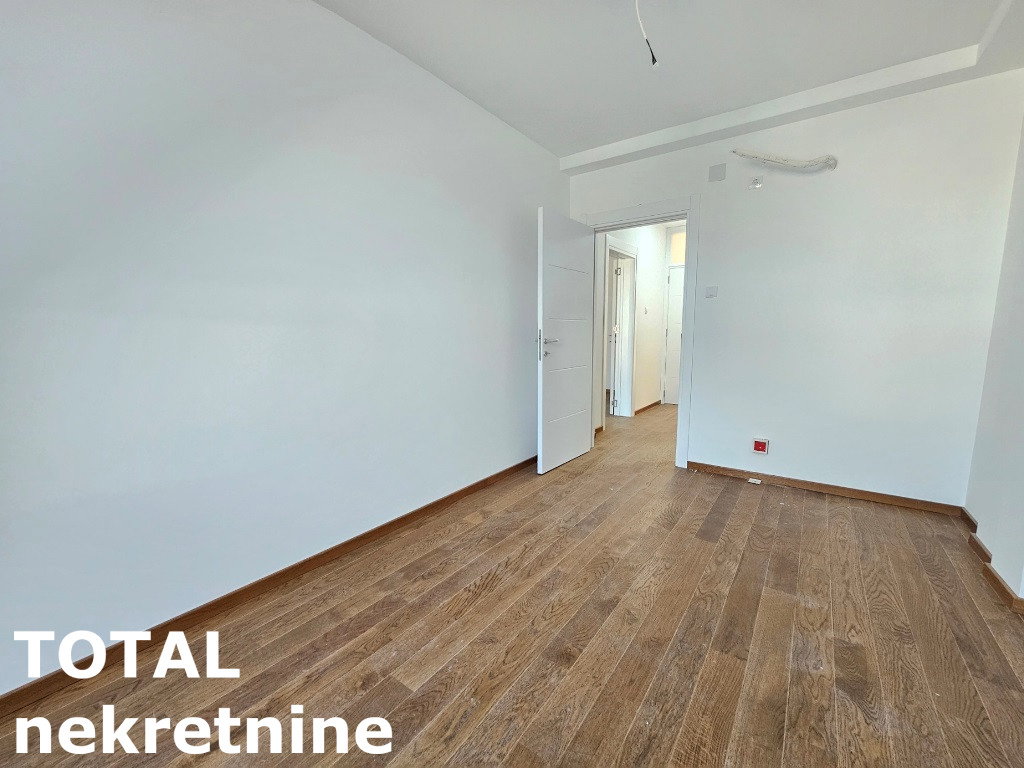 Višesoban stan na prodaju, Telep, Novi Sad, 208m², 352.000 €