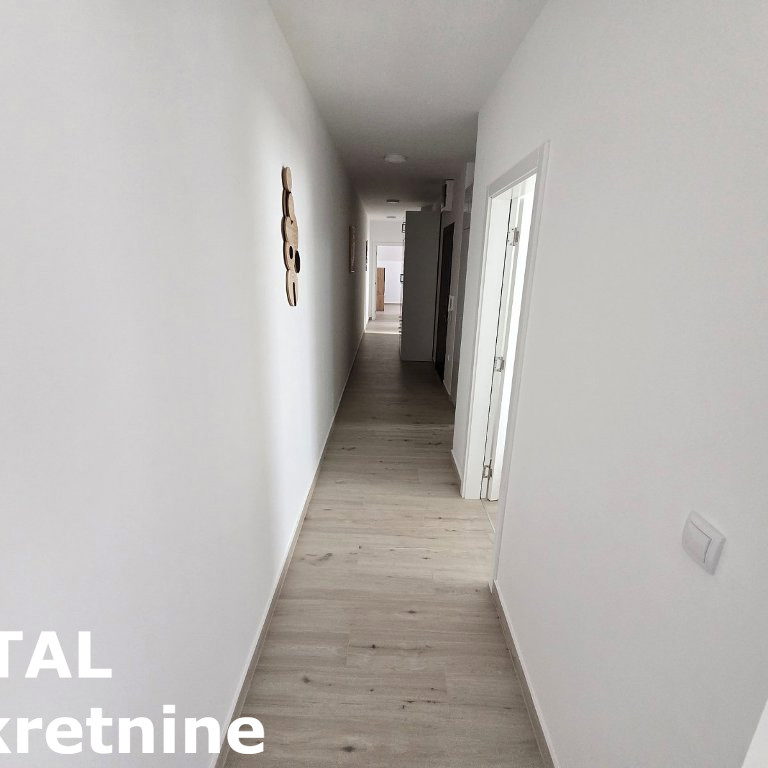Četvoroiposoban stan na prodaju, Adice, Novi Sad, 88m², 199.000 €