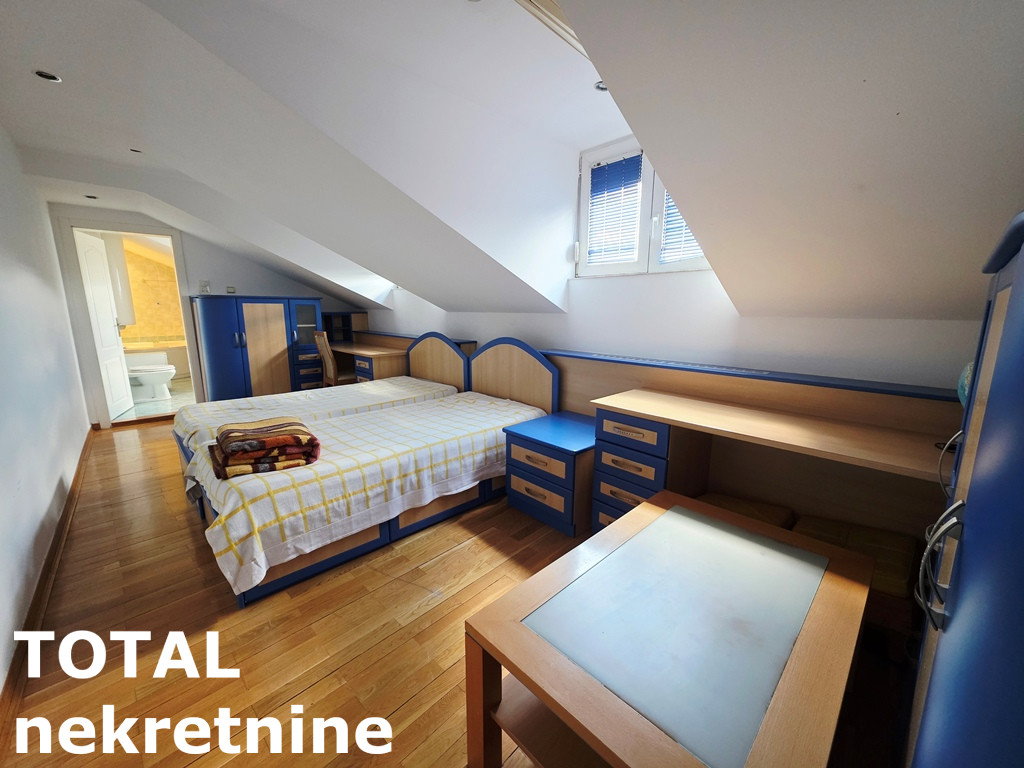 Četvoroiposoban stan na prodaju, Bulevar, Novi Sad, 145m², 246.500 €