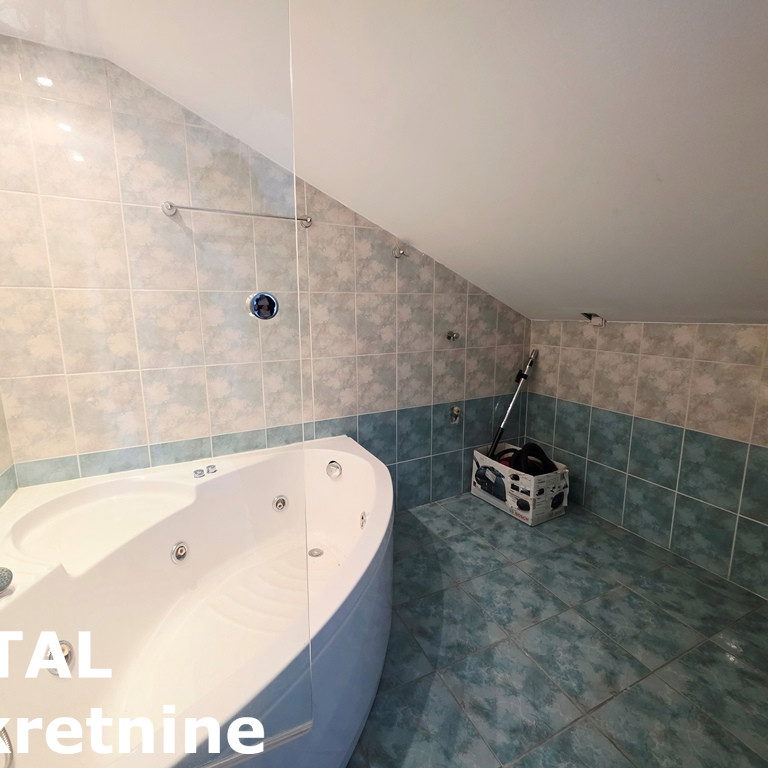 Četvoroiposoban stan na prodaju, Bulevar, Novi Sad, 145m², 246.500 €