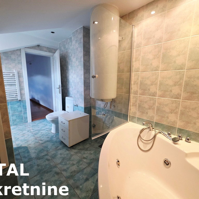 Četvoroiposoban stan na prodaju, Bulevar, Novi Sad, 145m², 246.500 €