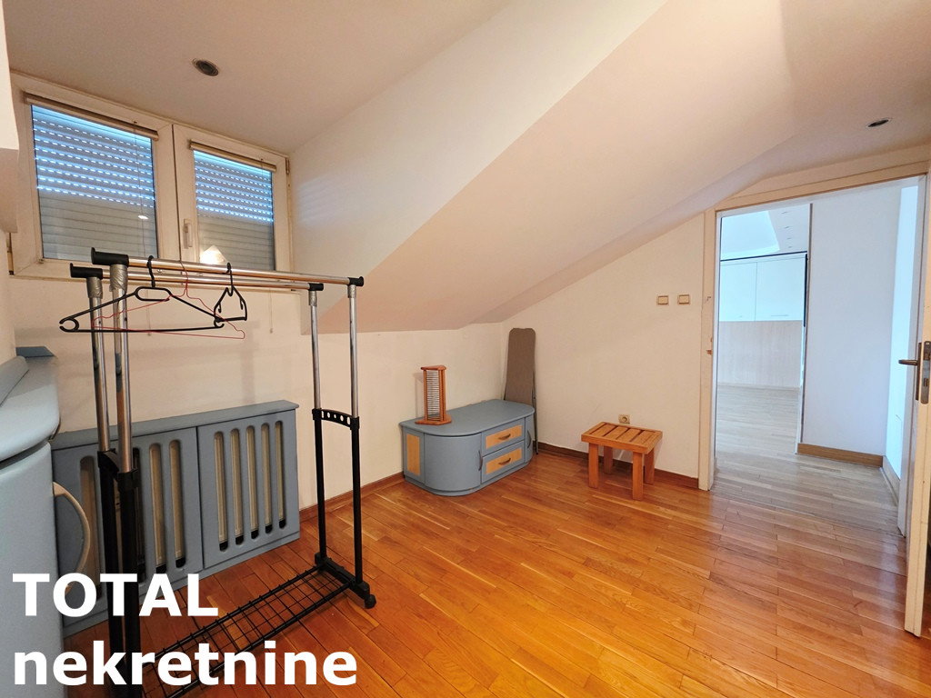 Četvoroiposoban stan na prodaju, Bulevar, Novi Sad, 145m², 246.500 €