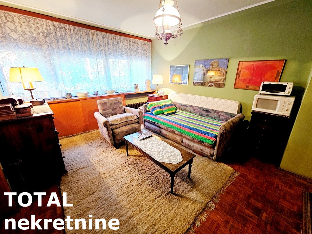 stanovi-4-5-vp-centar-1064142-hisza Četvoroiposoban stan na prodaju, Centar, Novi Sad, 115m², 375.000 €