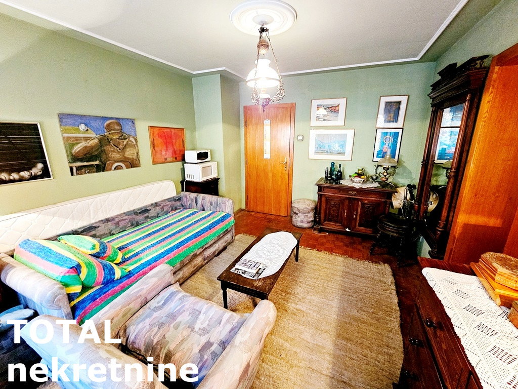 stanovi-4-5-vp-centar-1064142-vrbfl Četvoroiposoban stan na prodaju, Centar, Novi Sad, 115m², 375.000 €