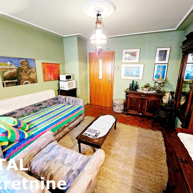 Četvoroiposoban stan na prodaju, Centar, Novi Sad, 115m², 375.000 €
