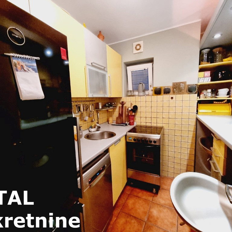 Četvorosoban stan na prodaju, Bulevar, Novi Sad, 127m², 292.100 €