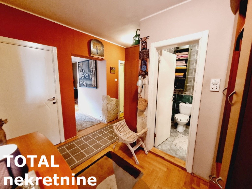 stanovi-4-dx-bulevar-1099477-lzn8b Četvorosoban stan na prodaju, Bulevar, Novi Sad, 127m², 292.100 €