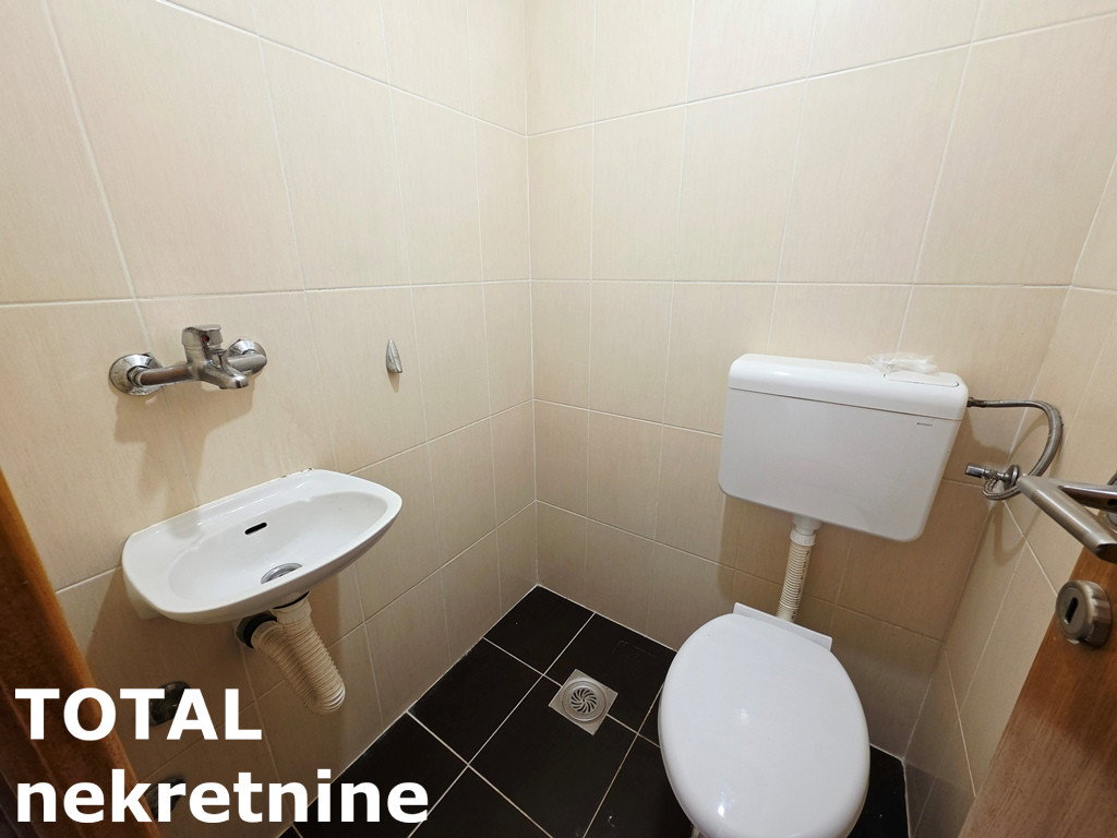 Četvorosoban stan na prodaju, Bulevar, Novi Sad, 51m², 199.000 €