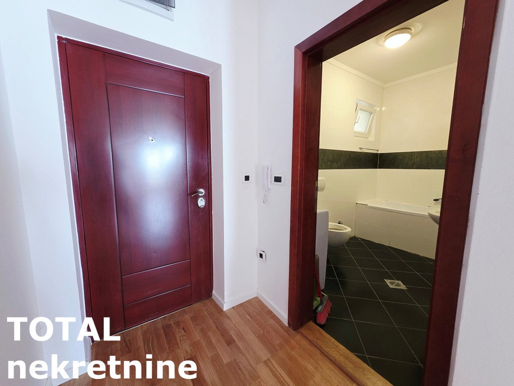 Četvorosoban stan na prodaju, Bulevar, Novi Sad, 51m², 199.000 €