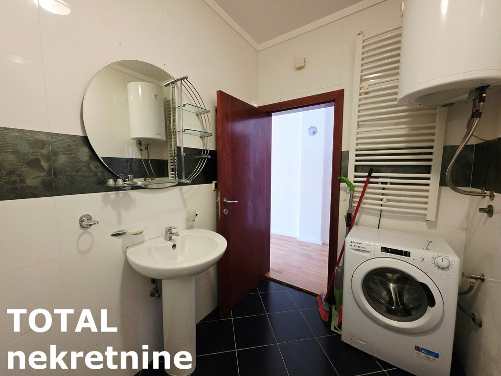 Četvorosoban stan na prodaju, Bulevar, Novi Sad, 51m², 199.000 €